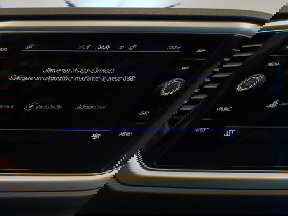 Volkswagen T-Roc Cabrio usata a Varese (14)