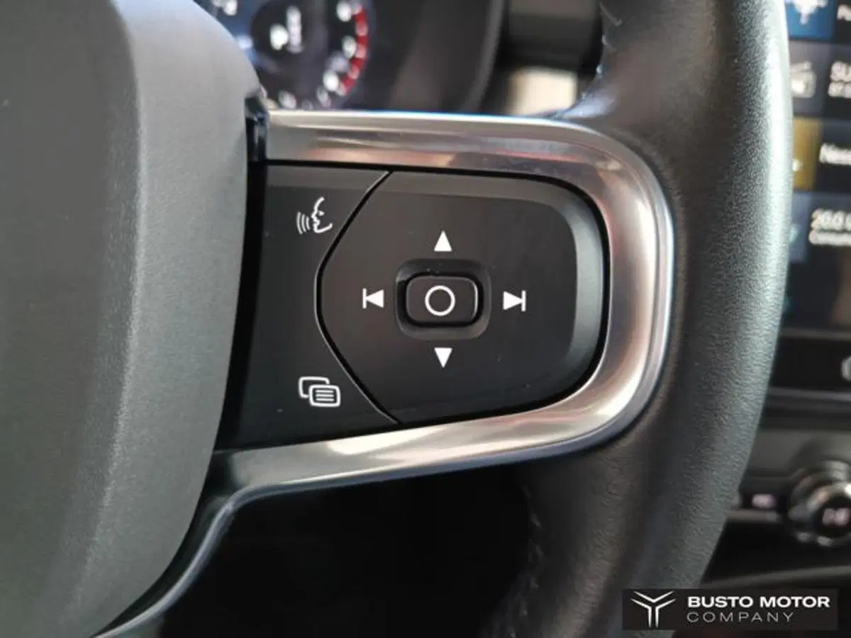 Volvo XC40 usata a Varese (16)