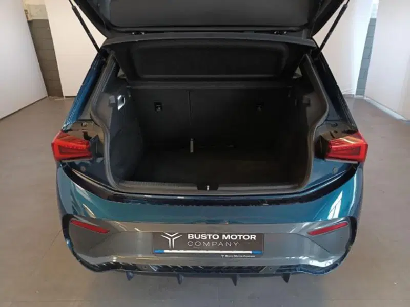 Cupra Born usata a Varese (10)