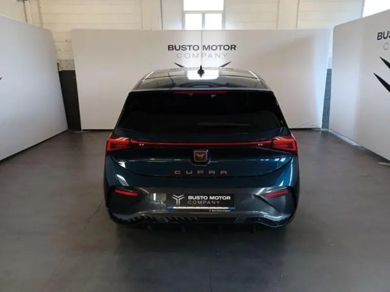 Cupra Born usata a Varese (5)