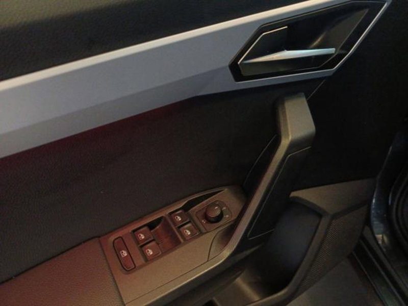 SEAT Arona usata a Varese (9)