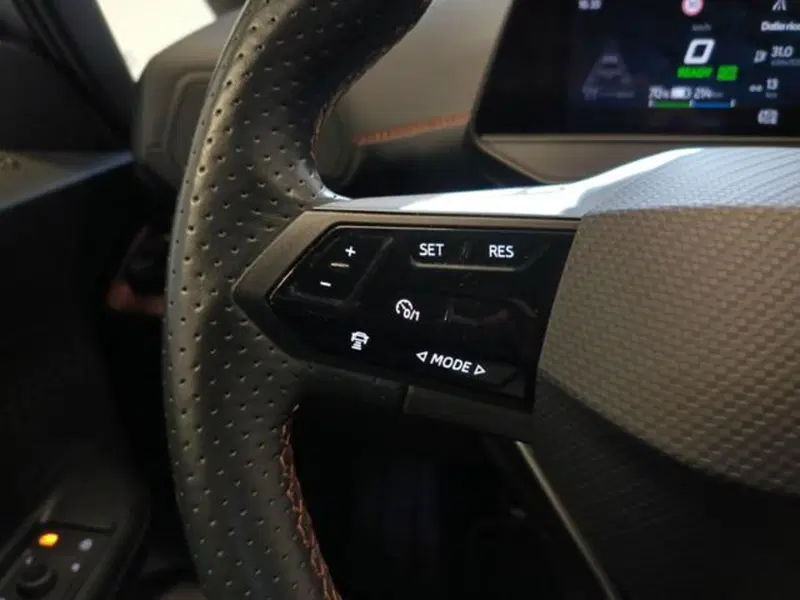 Cupra Born usata a Varese (17)