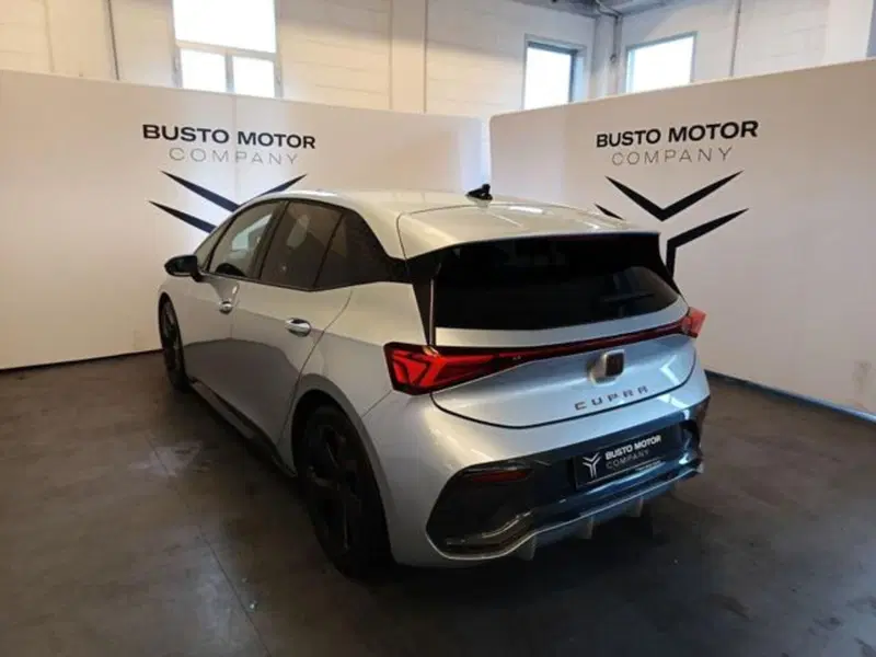 Cupra Born usata a Varese (4)