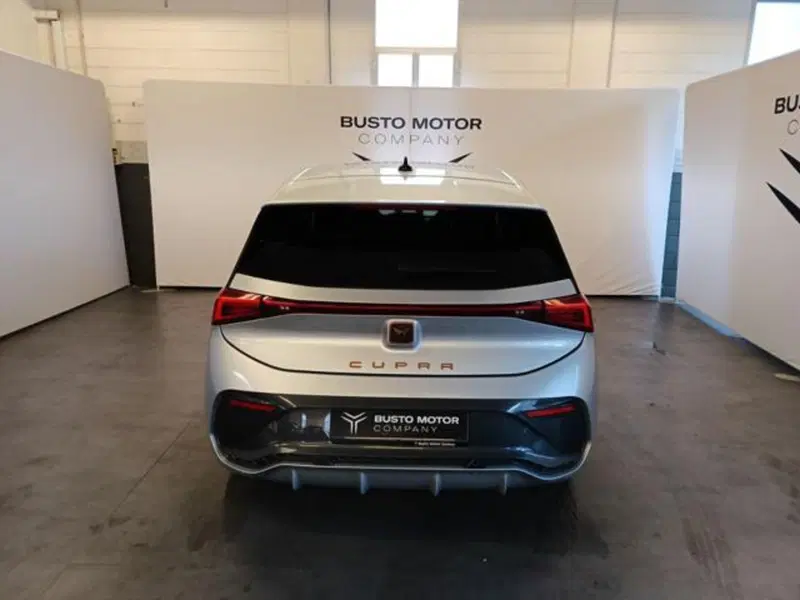 Cupra Born usata a Varese (5)