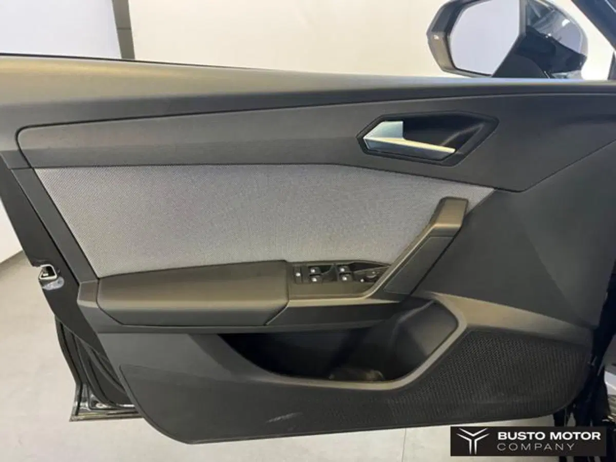 SEAT Leon usata a Varese (7)