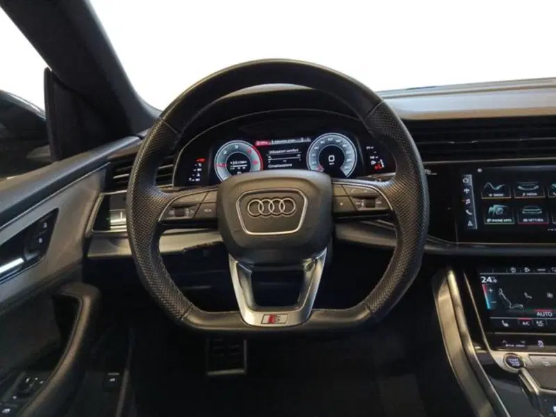 Audi Q8 usata a Varese (11)