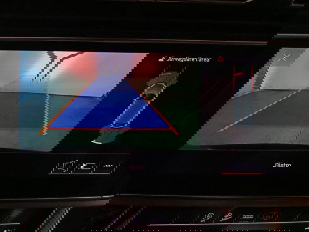 Audi Q8 usata a Varese (18)