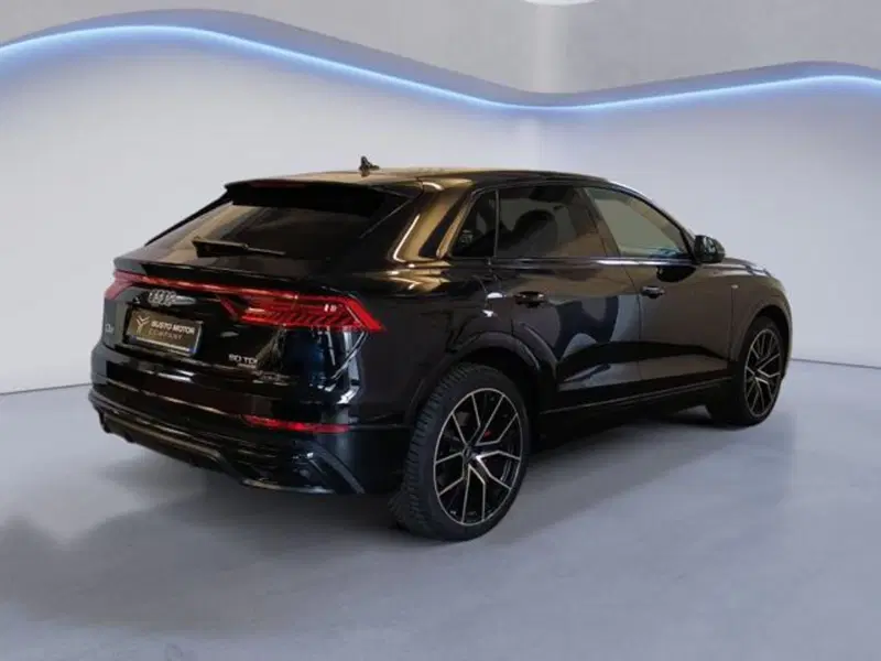 Audi Q8 usata a Varese (6)