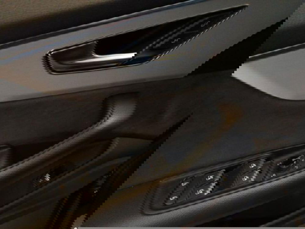 Audi Q8 usata a Varese (9)