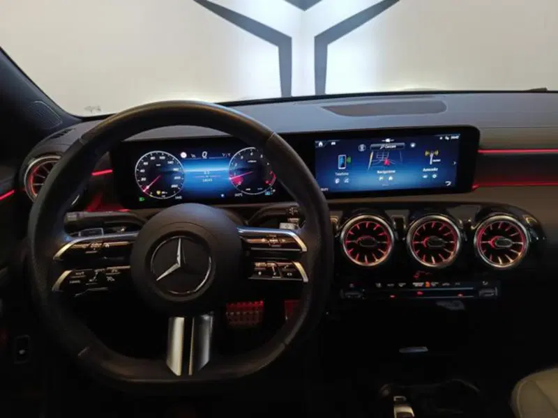 Mercedes-Benz CLA usata a Varese (11)