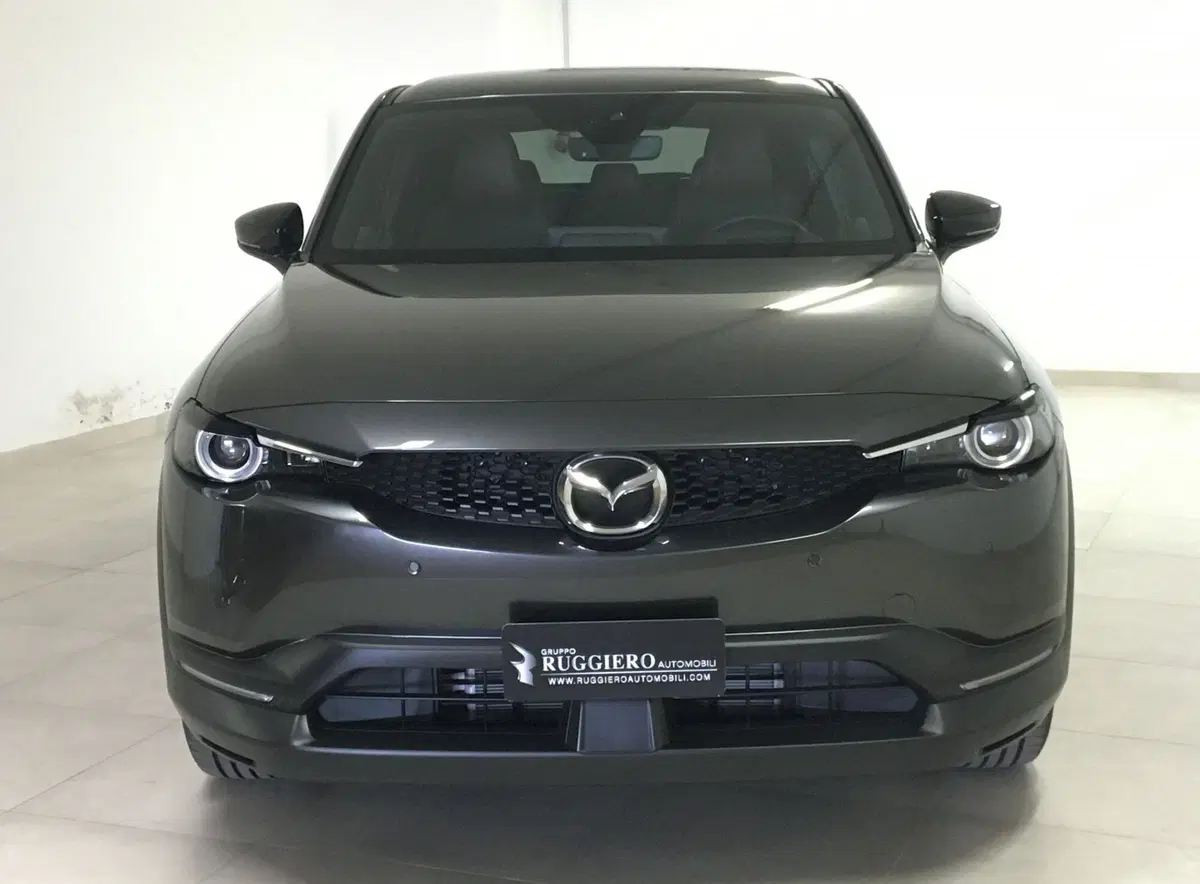 Mazda MX-30 nuova a Catanzaro (4)