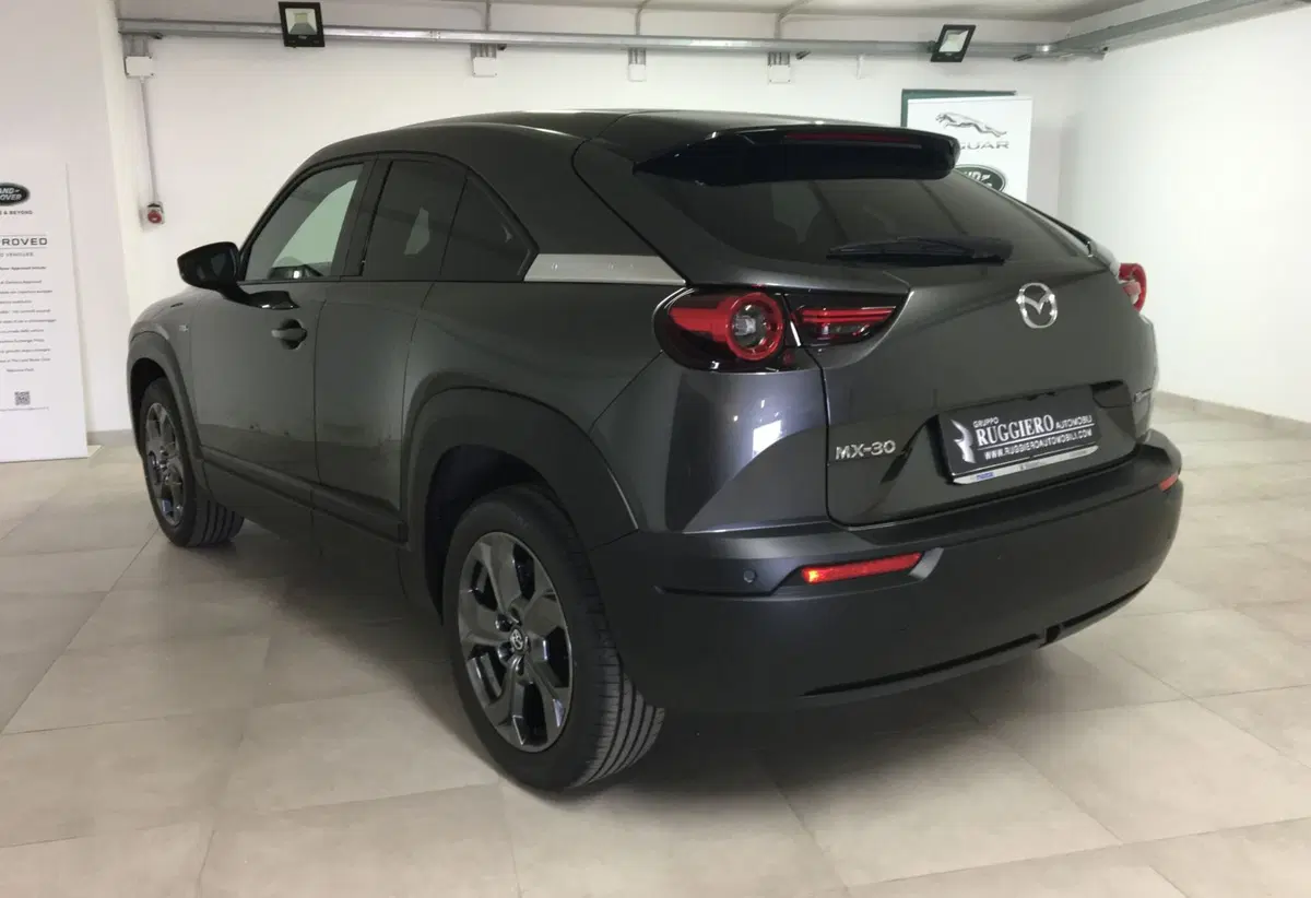 Mazda MX-30 nuova a Catanzaro (6)