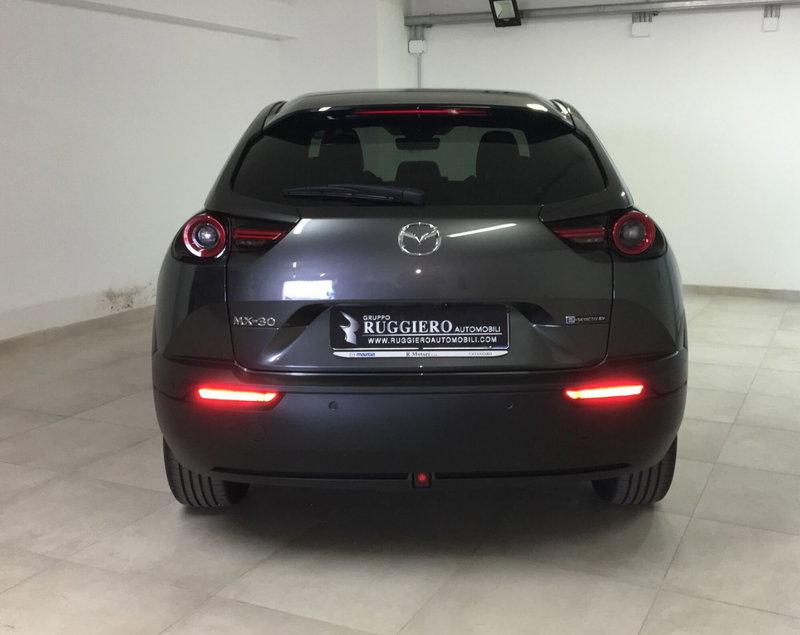 Mazda MX-30 nuova a Catanzaro (8)