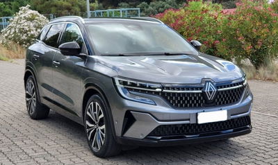 Renault Austral 1.2 full hybrid Iconic 200cv auto del 2024 usata a Catanzaro