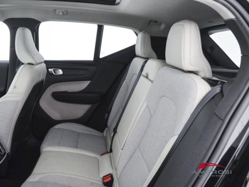 Volvo XC40 usata a Perugia (10)