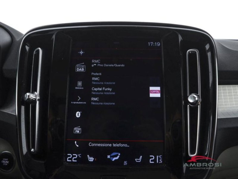 Volvo XC40 usata a Perugia (14)