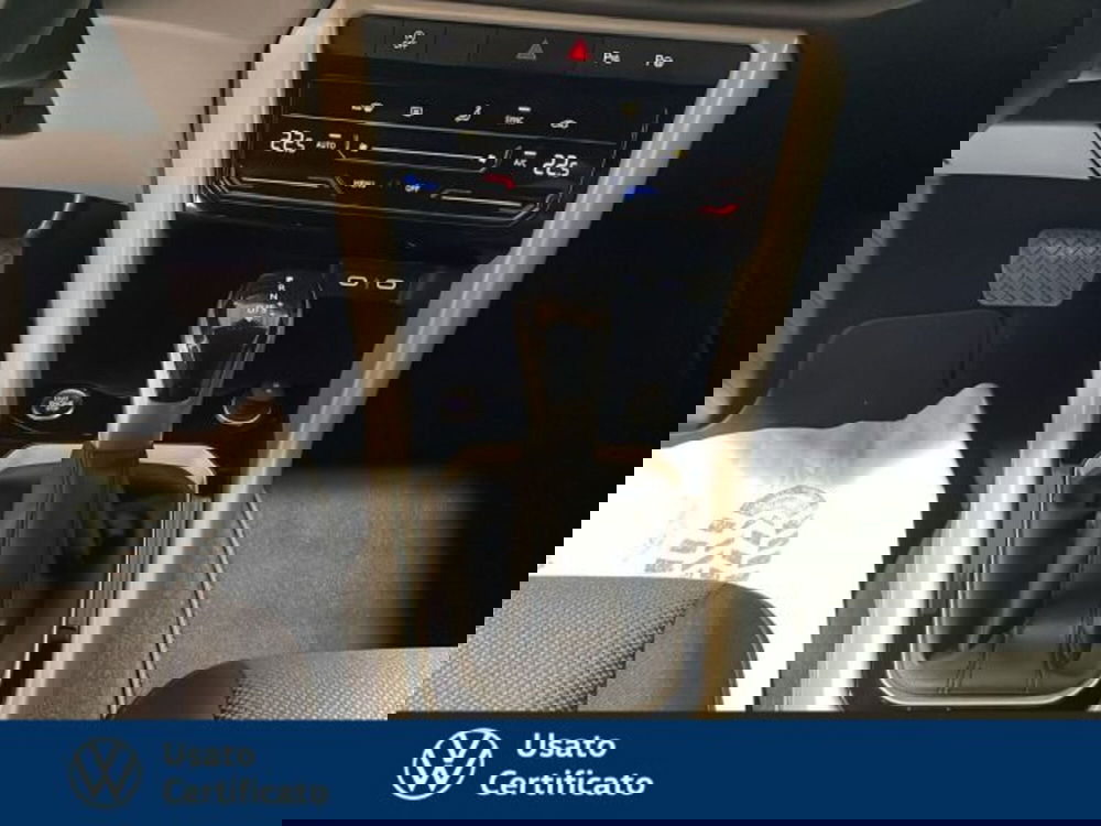 Volkswagen T-Roc Cabrio usata a Vicenza (9)