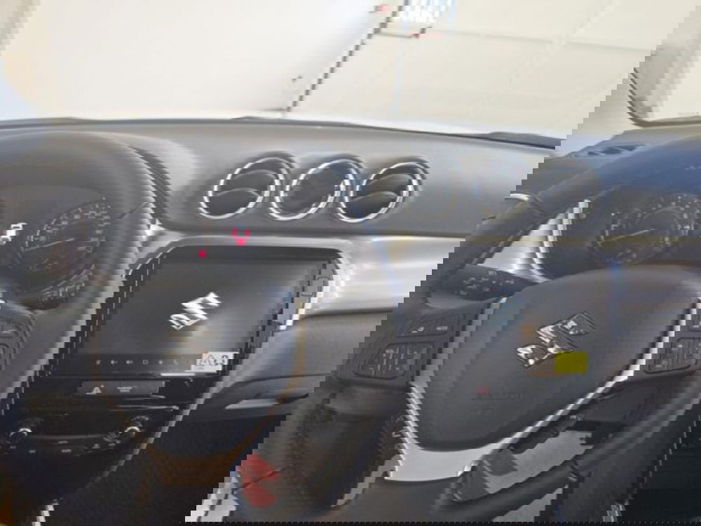 Suzuki Vitara nuova a Reggio Emilia (10)