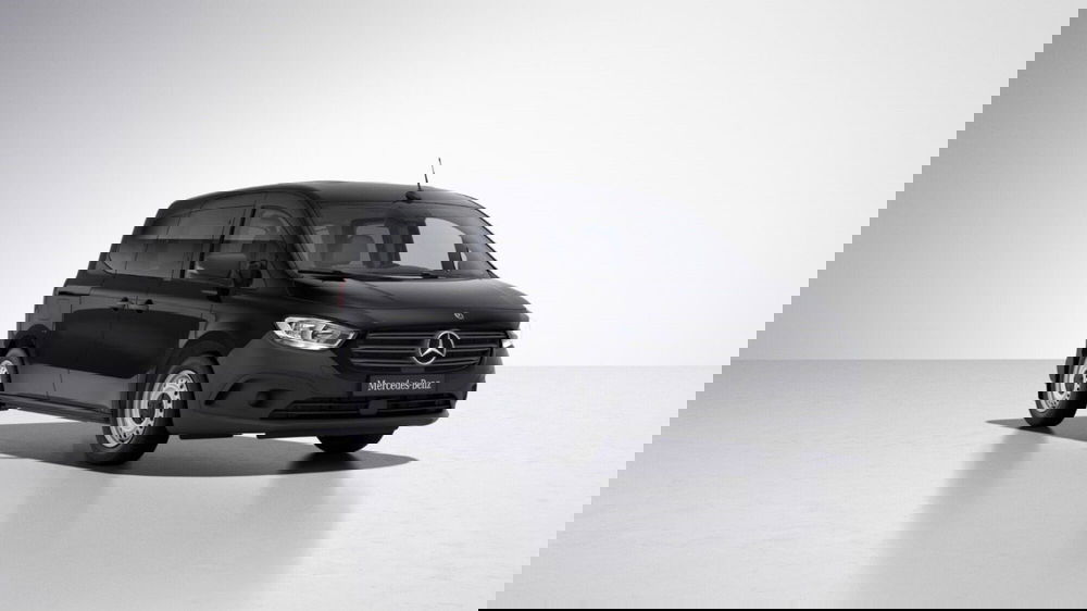 Mercedes-Benz eCitan Tourer nuova a Genova