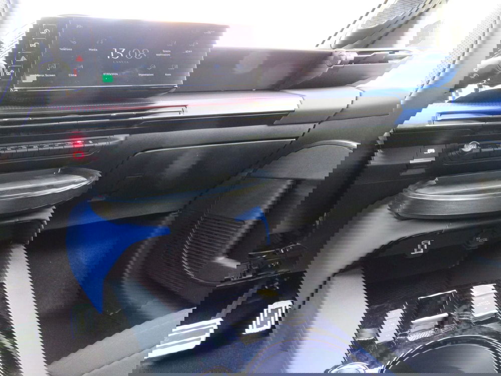 Lancia Ypsilon nuova a Monza e Brianza (15)