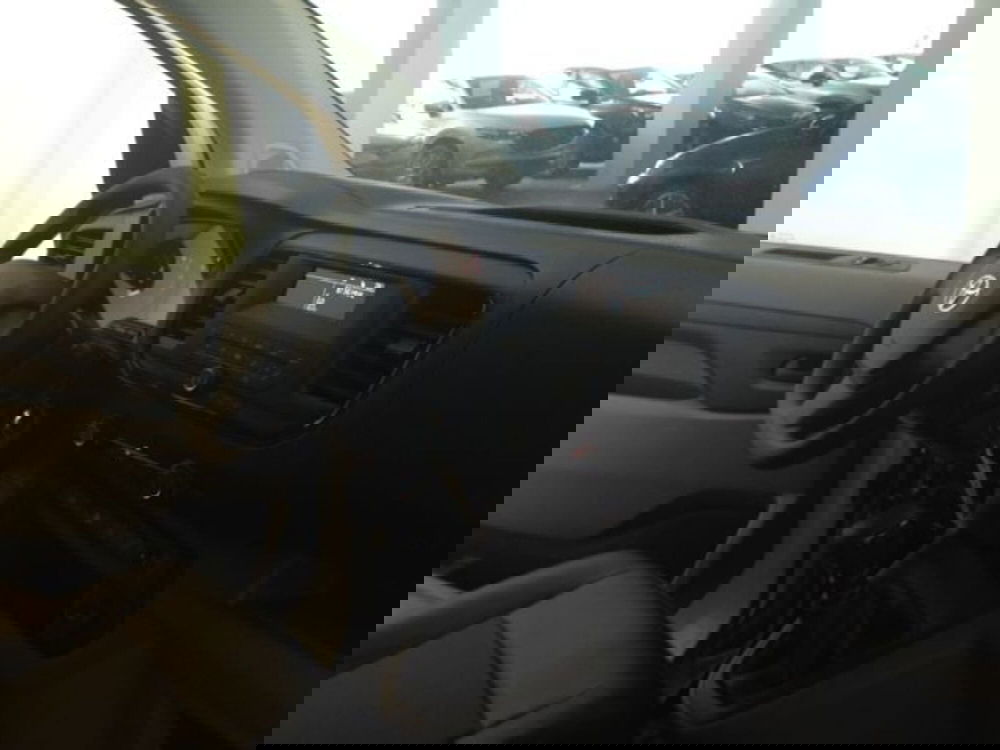 Toyota Proace Max Furgone nuova a Cremona (11)