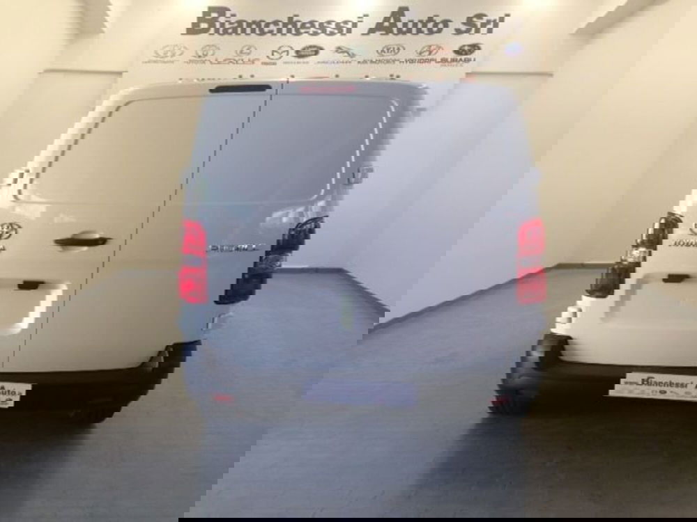 Toyota Proace Max Furgone nuova a Cremona (6)