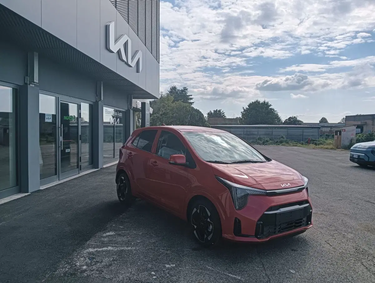 Kia Picanto nuova a Cremona (7)