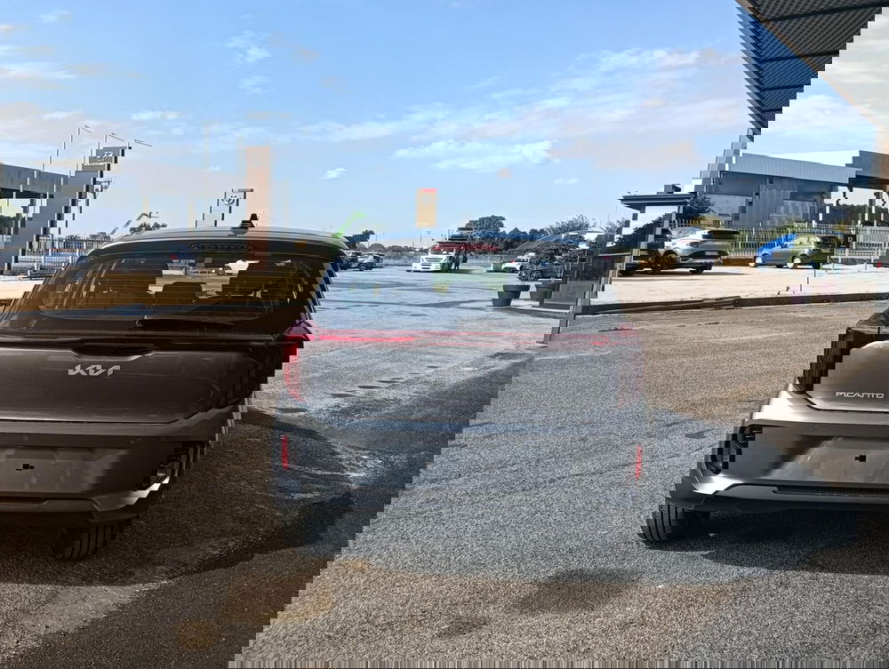 Kia Picanto nuova a Cremona (6)