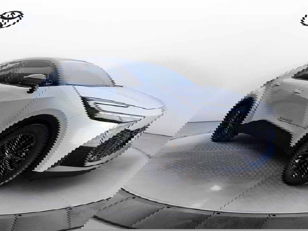 Toyota Toyota C-HR nuova a Cremona (4)