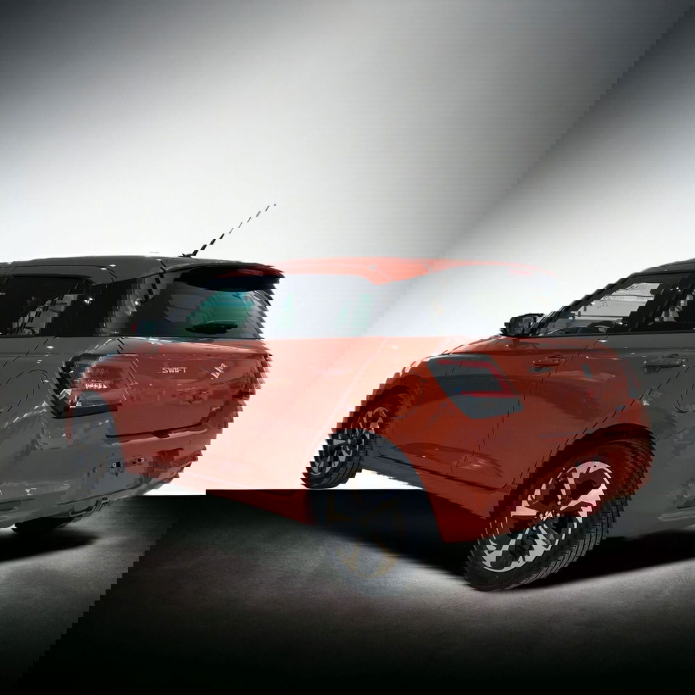 Suzuki Swift nuova a Cremona (5)