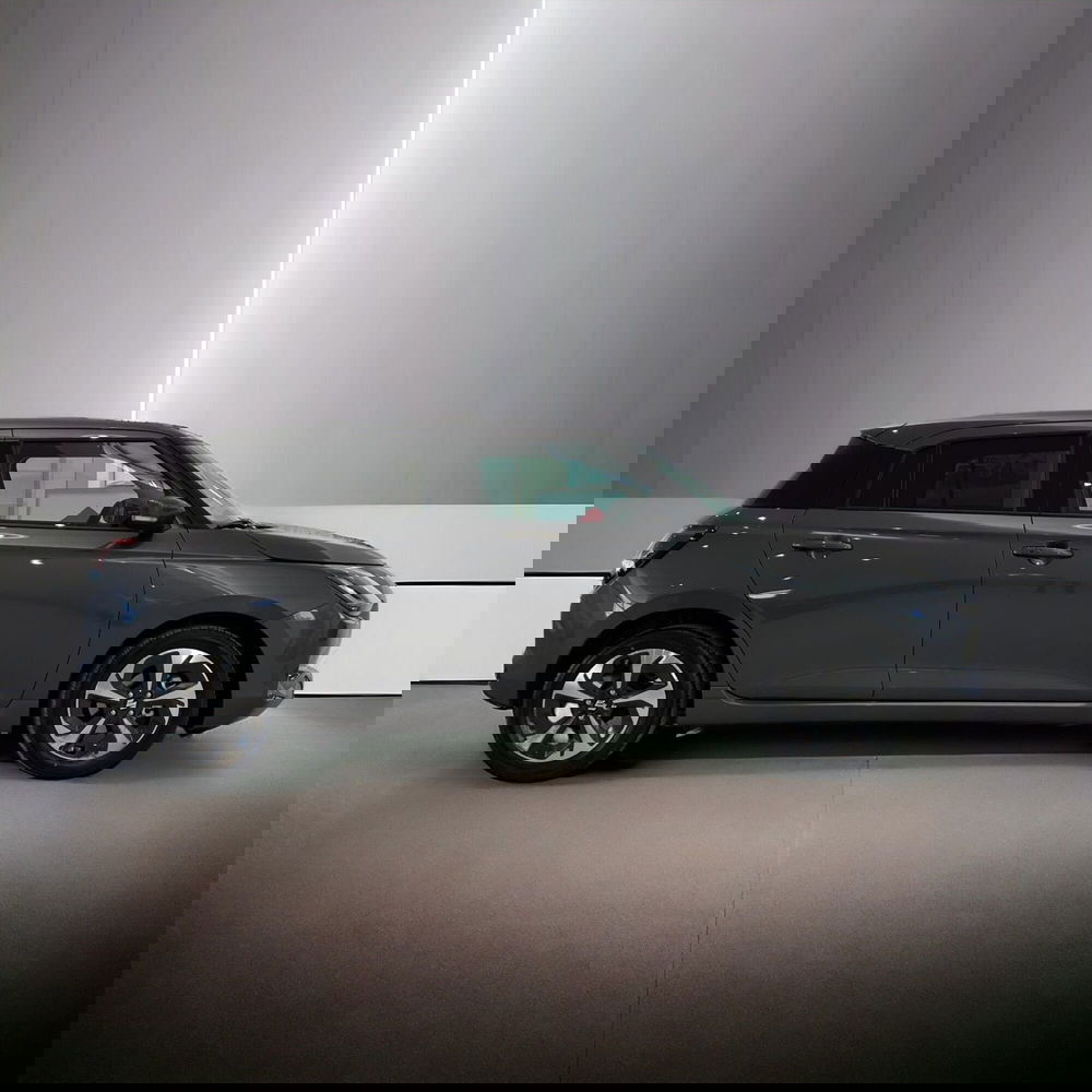 Suzuki Swift nuova a Cremona (4)