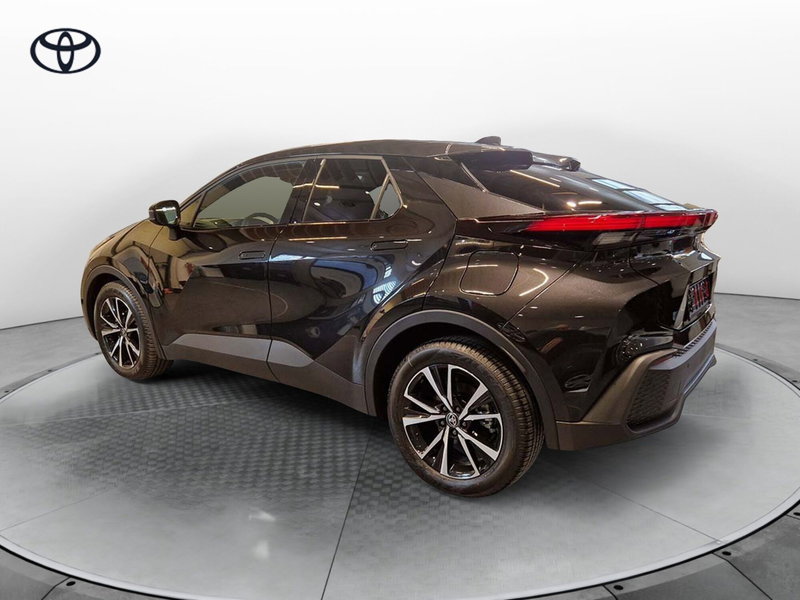 Toyota Toyota C-HR nuova a Cremona (6)