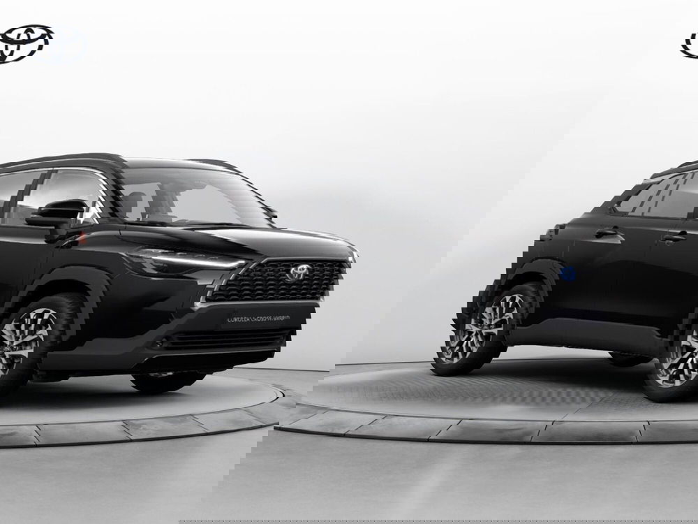 Toyota Corolla Cross Hybrid nuova a Cremona (3)