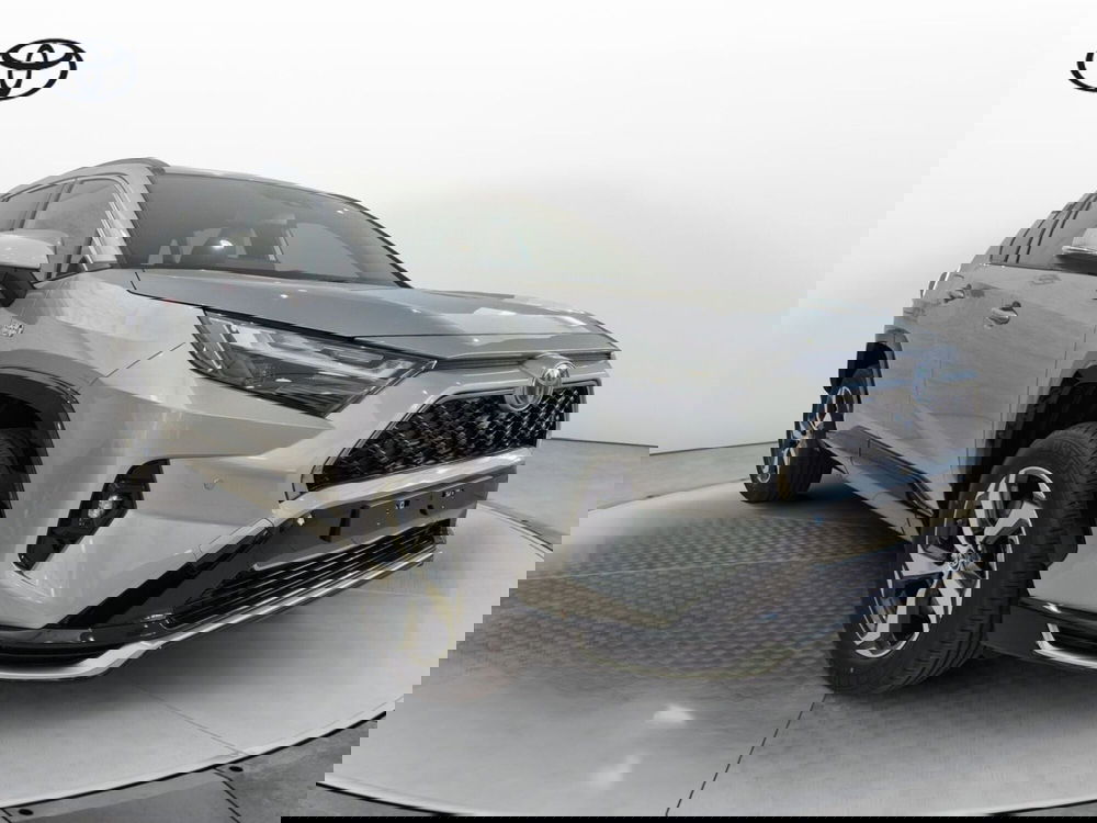 Toyota Rav4 nuova a Cremona (3)