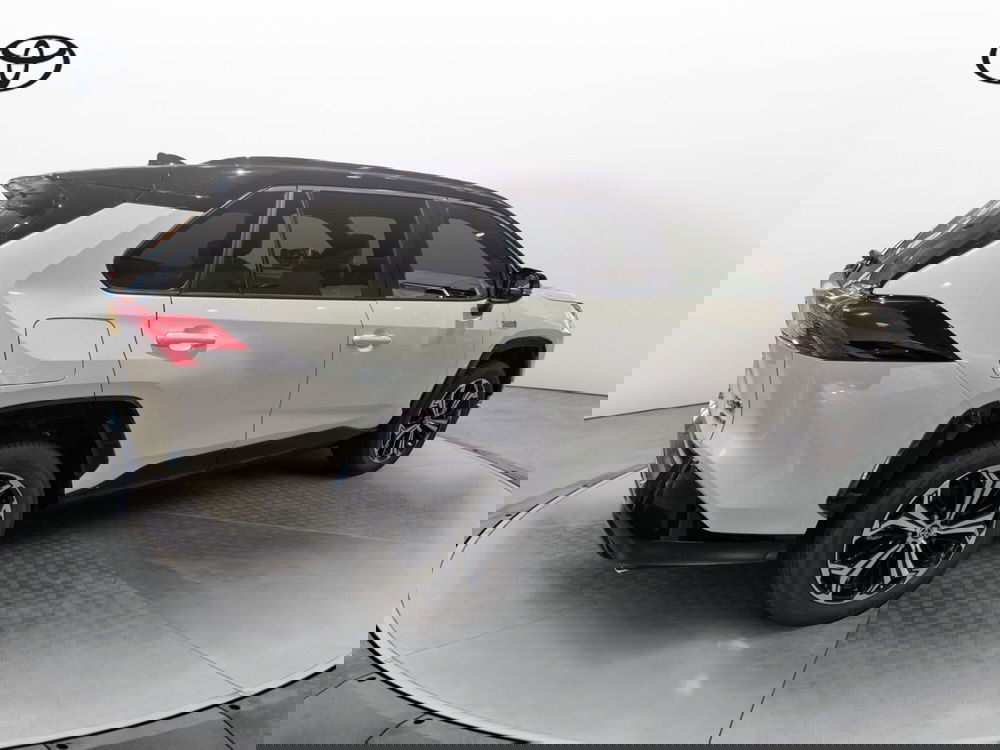 Toyota Rav4 nuova a Cremona (5)