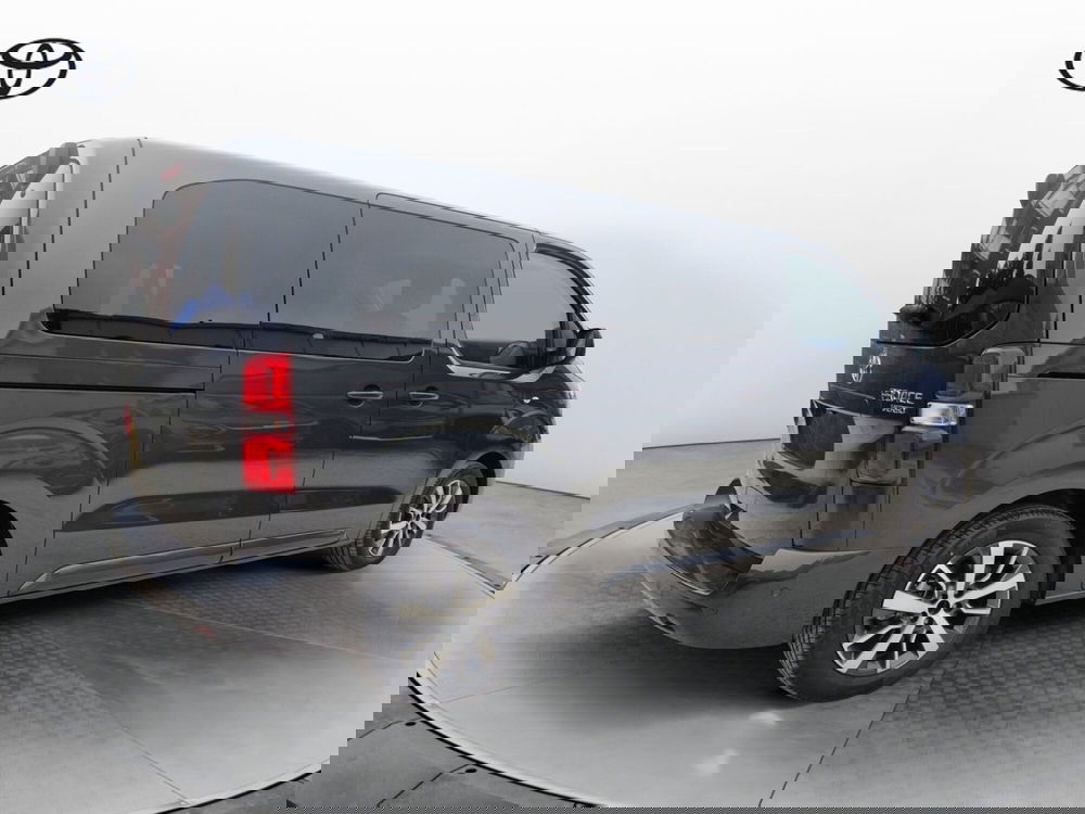 Toyota Proace Verso nuova a Cremona (4)