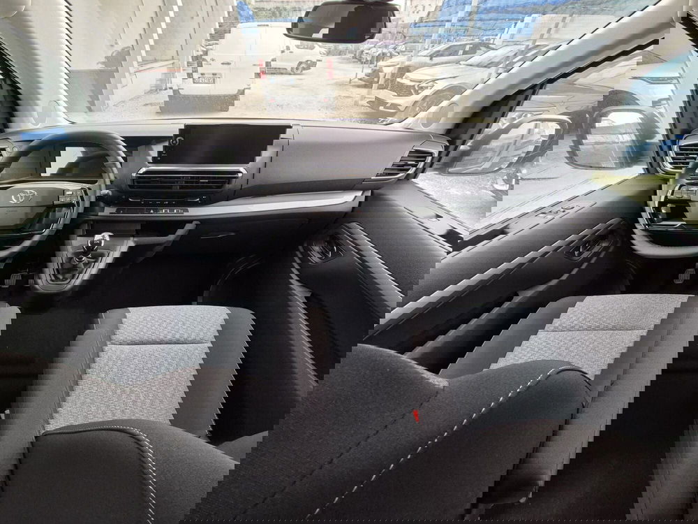 Toyota Proace Verso nuova a Cremona (9)