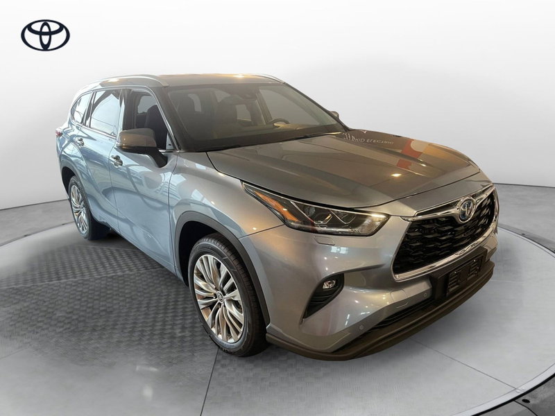 Toyota Highlander nuova a Cremona