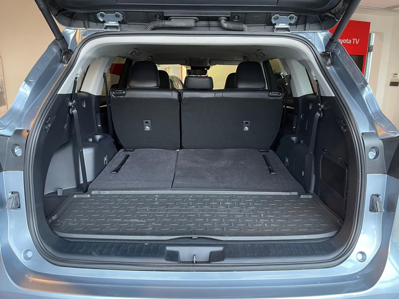 Toyota Highlander nuova a Cremona (14)