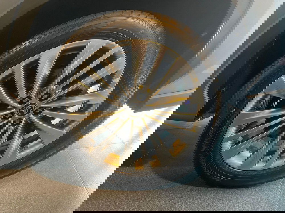 Toyota Highlander nuova a Cremona (15)