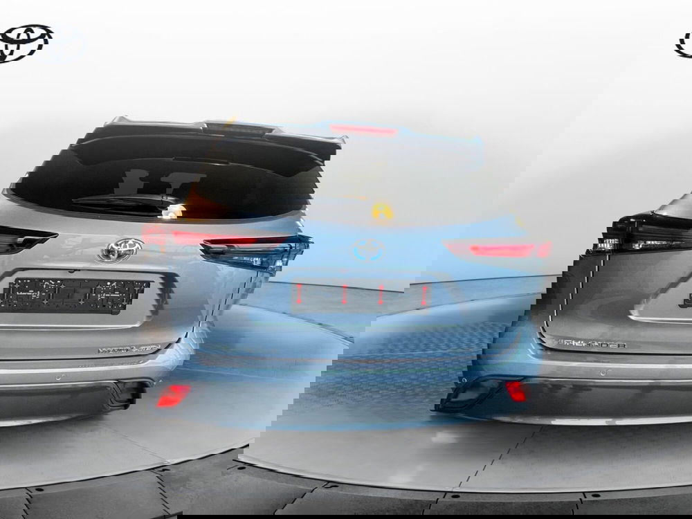 Toyota Highlander nuova a Cremona (5)