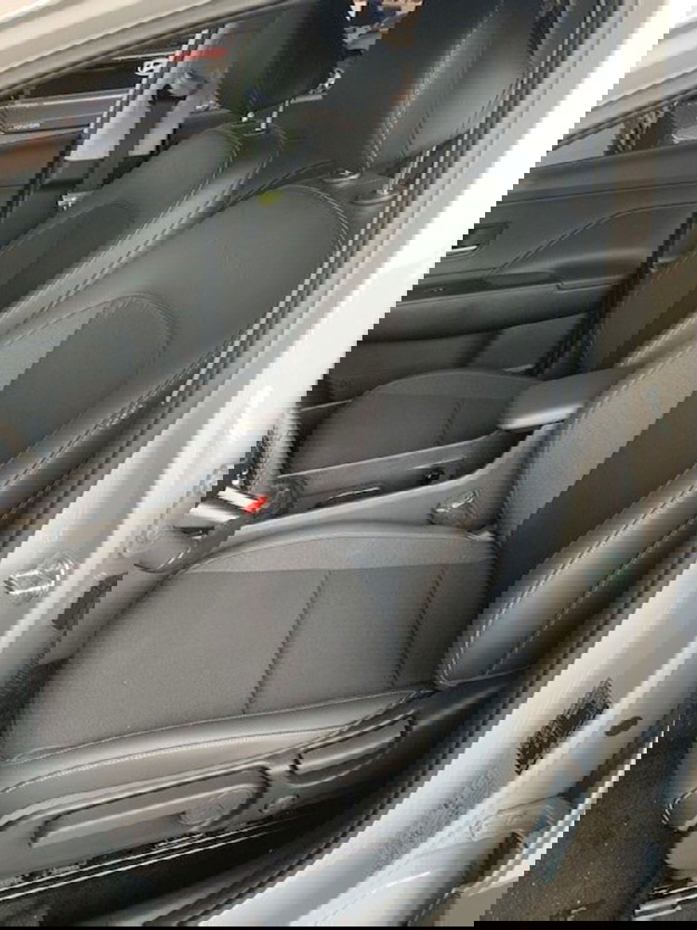 Hyundai Kona nuova a Cremona (4)