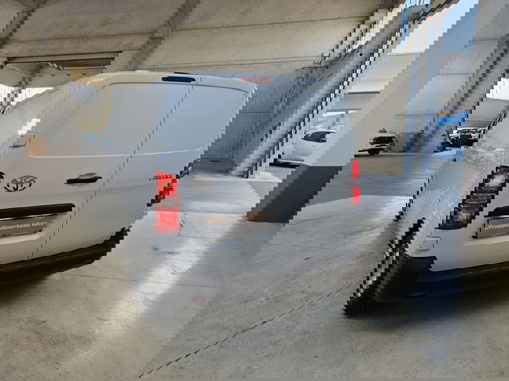 Toyota Proace nuova a Cremona (5)