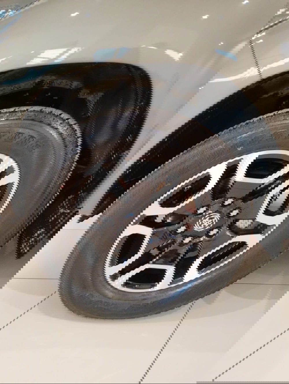 Toyota Hilux nuova a Cremona (7)