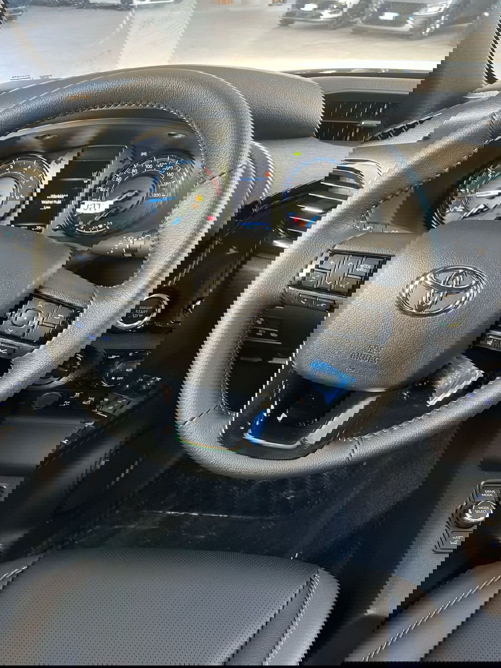 Toyota Hilux nuova a Cremona (7)