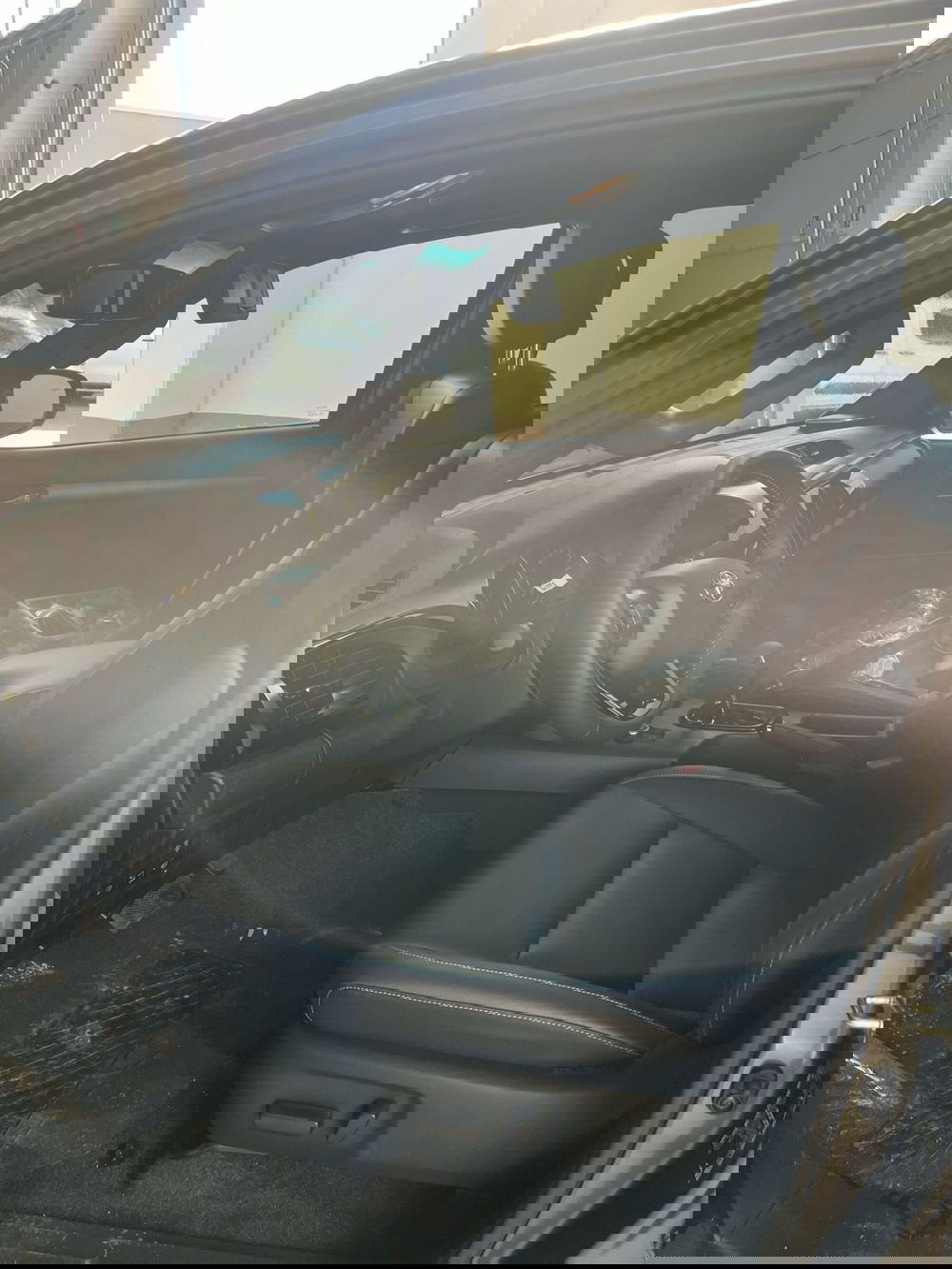 Toyota Hilux nuova a Cremona (8)