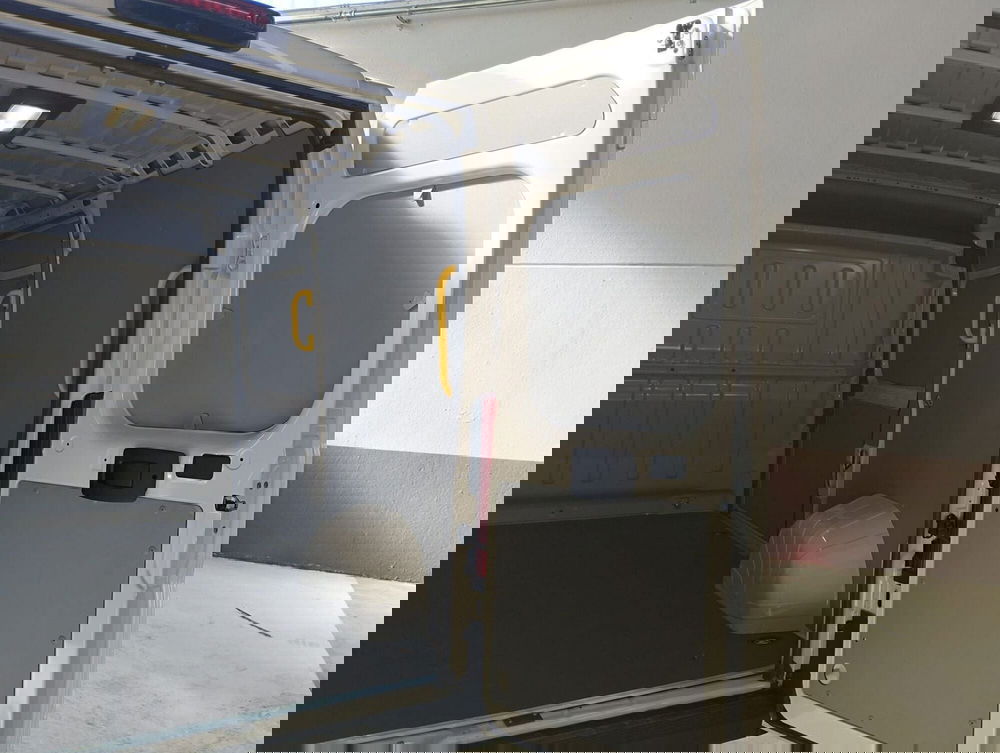 Toyota Proace Max Furgone nuova a Cremona (7)