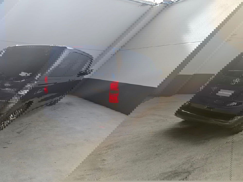 Toyota Proace Verso nuova a Cremona (12)