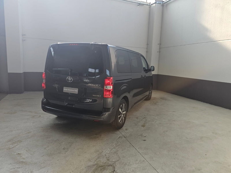 Toyota Proace Verso nuova a Cremona (12)