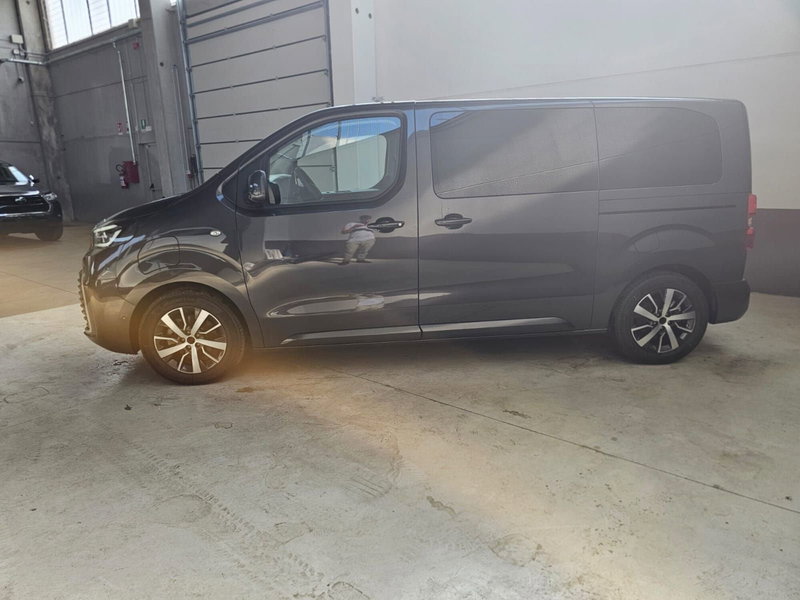 Toyota Proace Verso nuova a Cremona (3)